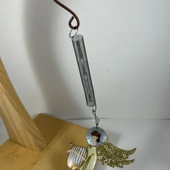 Vintage Angel Metal Wall Hanging With Glitter Accents & Green Glass Bead - Picture 4 of 4